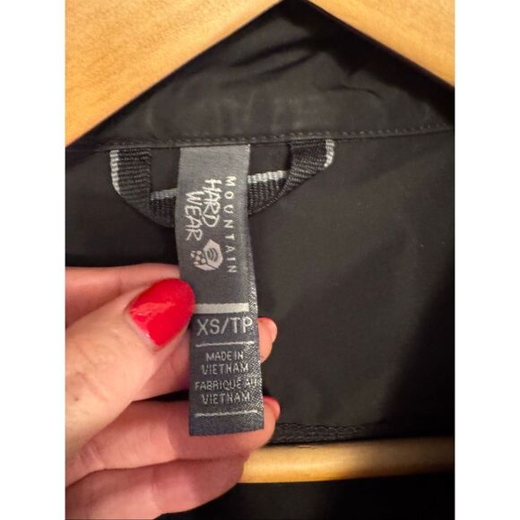 Mountain Hardware Jacket - Picture 9 of 10